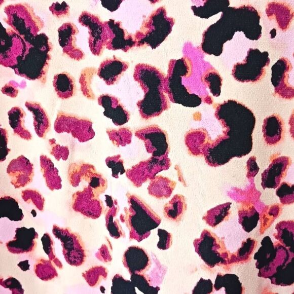 PRICE FIRM! NEW TORRID Plus Size Leopard Studio Knit Goddess Neck Romper. - Picture 4 of 13